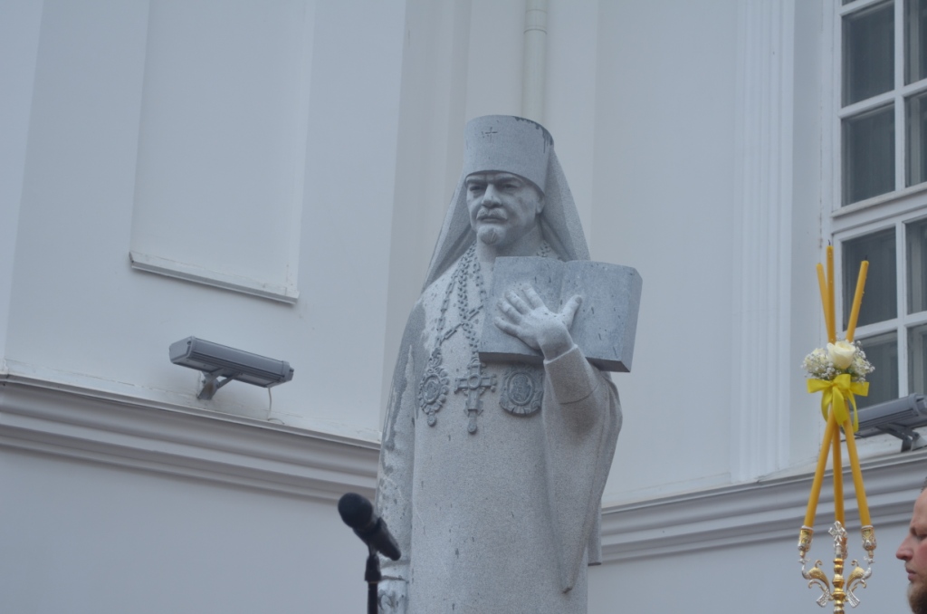 У Житомирі відкрили пам’ятник митрополиту Іларіону (Огієнко)