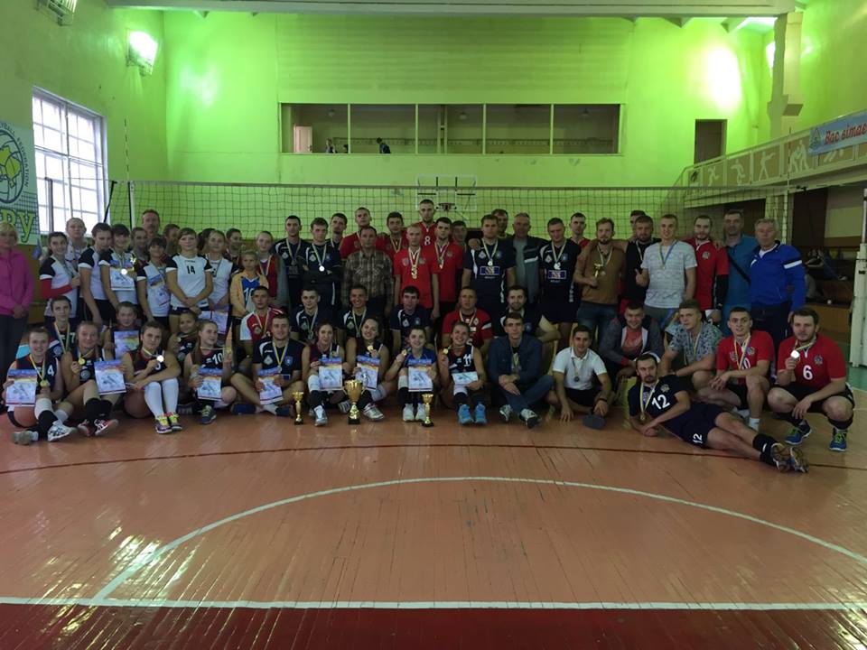 У ЖНАЕУ визначили кращі команди міського турніру з волейболу