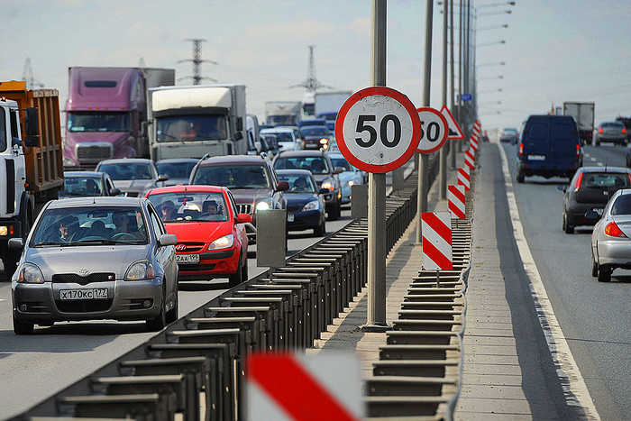 З 1 січня швидкість авто у населених пунктах знижують до 50 км/год