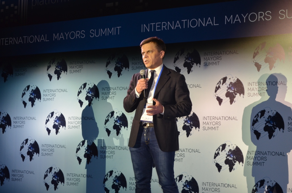 Сергій Сухомлин розповів про новації у Житомирі на саміті мерів