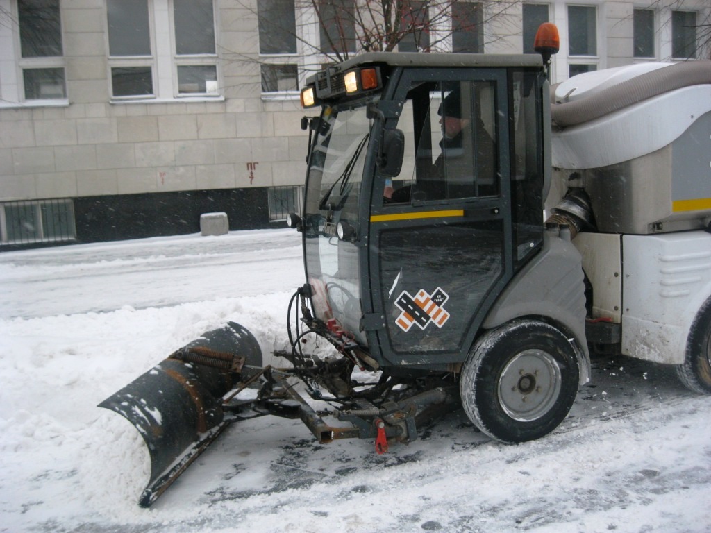  Інформація про роботу комунальних служб  із прибирання снігу