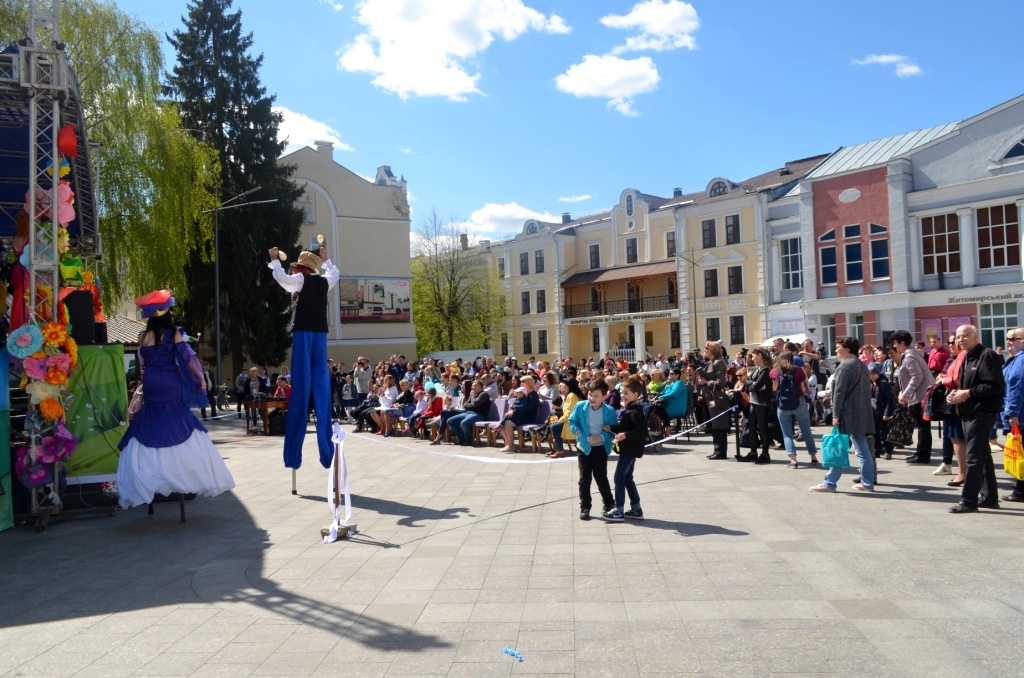  У Житомирі відбулося відкриття  ІІІ -го Відкритого Всеукраїнського фестивалю театрів ляльок «Світ ляльок»