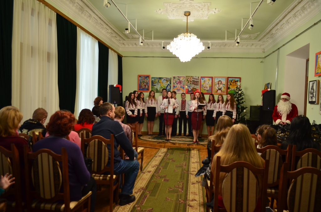 До Дня Святого Миколая у Житомирі відбулась благодійна акція для дітей та молодих людей, хворих на фенілкетонурію