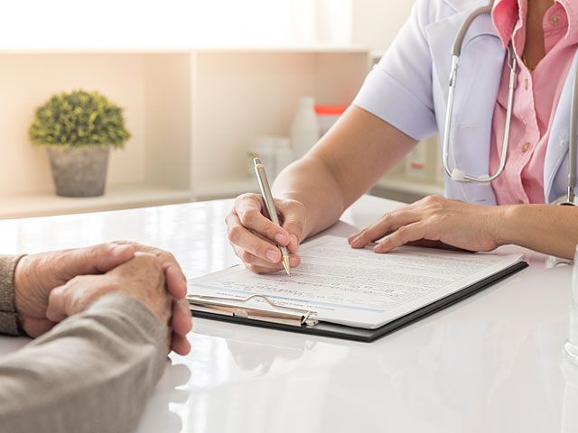 З 10 січня лікарі можуть укладати декларації з пацієнтами понад ліміт