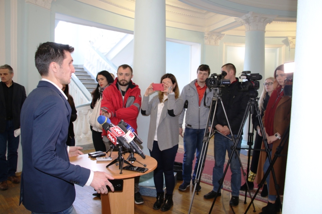Дмитро Ткачук надав пояснення щодо ситуації з перевезенням пільговиків у Житомирі