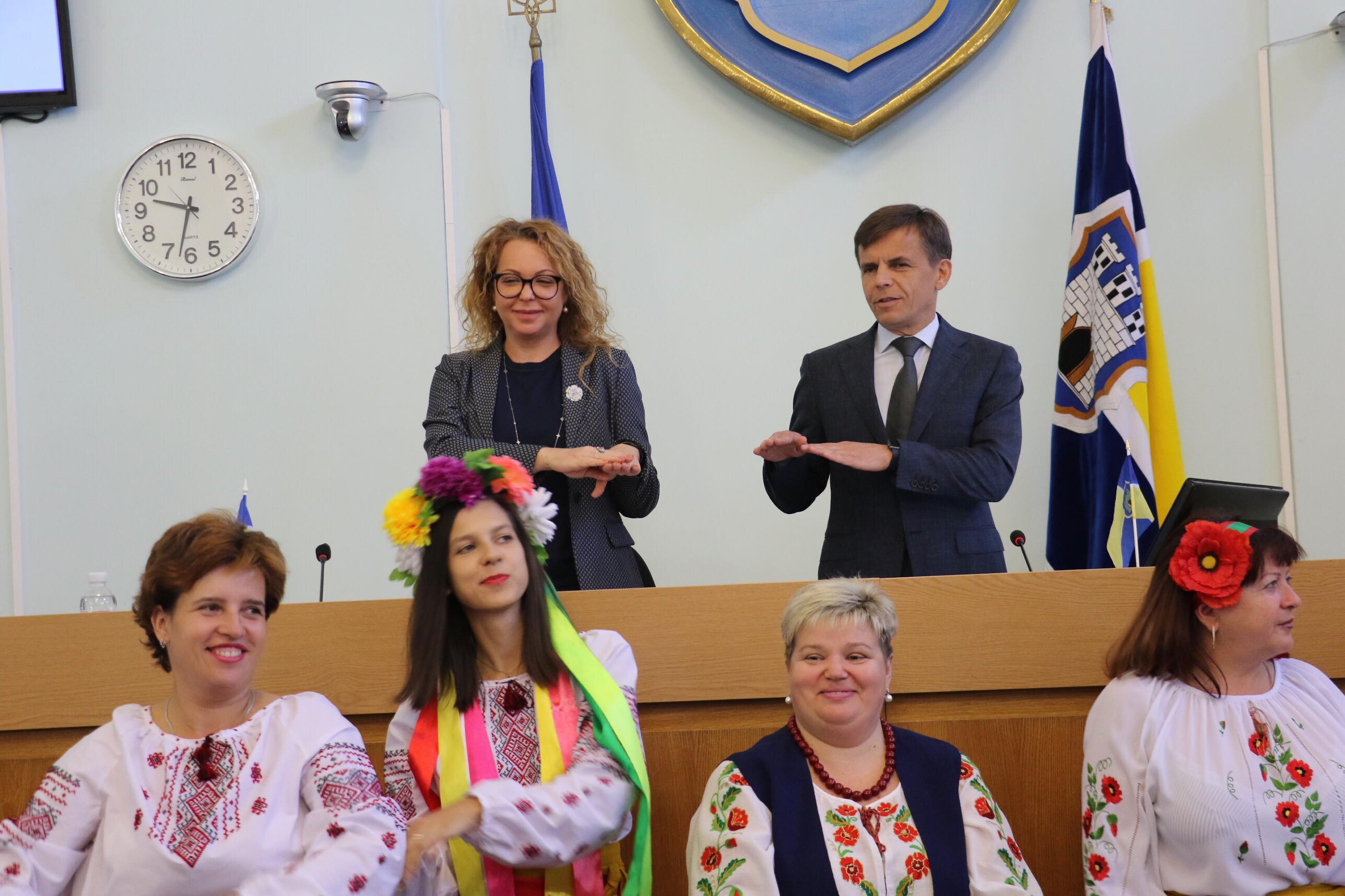 Депутати міської ради підтримали флешмоб до Дня жестової мови