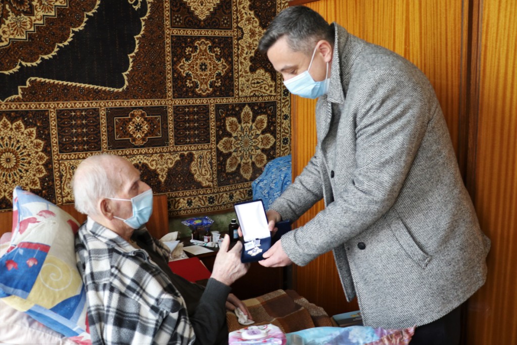 Ветеран Другої світової війни  отримав нагороду «За заслуги перед містом Житомиром III ступеня»