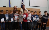 Учні житомирських шкіл отримали сертифікати про проходження міської програми «Уроки плавання»