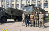 2 військові вантажівки передали батальйонам ТРО