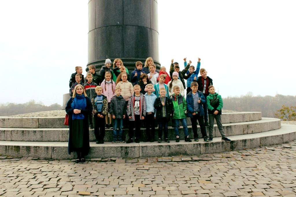 Учні ЗОШ №33 відвідали історичні місця Житомира