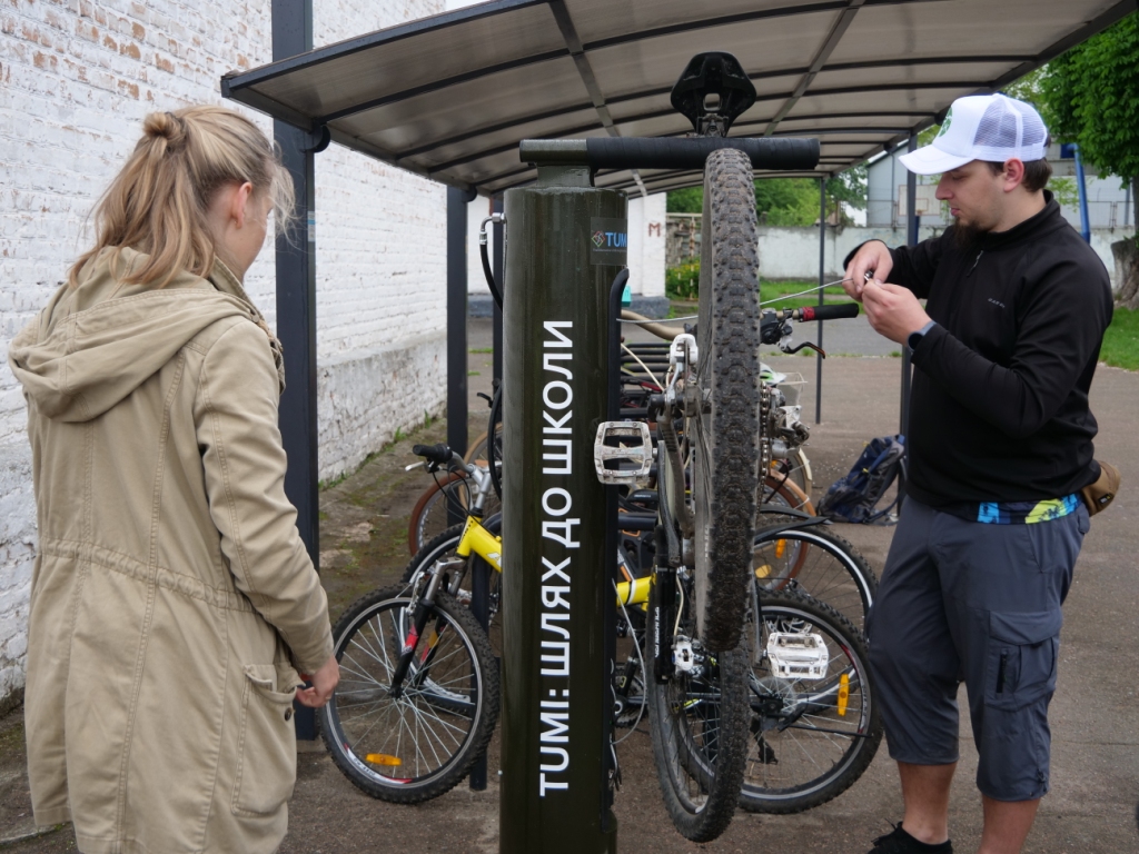 У Житомирі з’явилась перша станція з технічного самообслуговування велосипедів