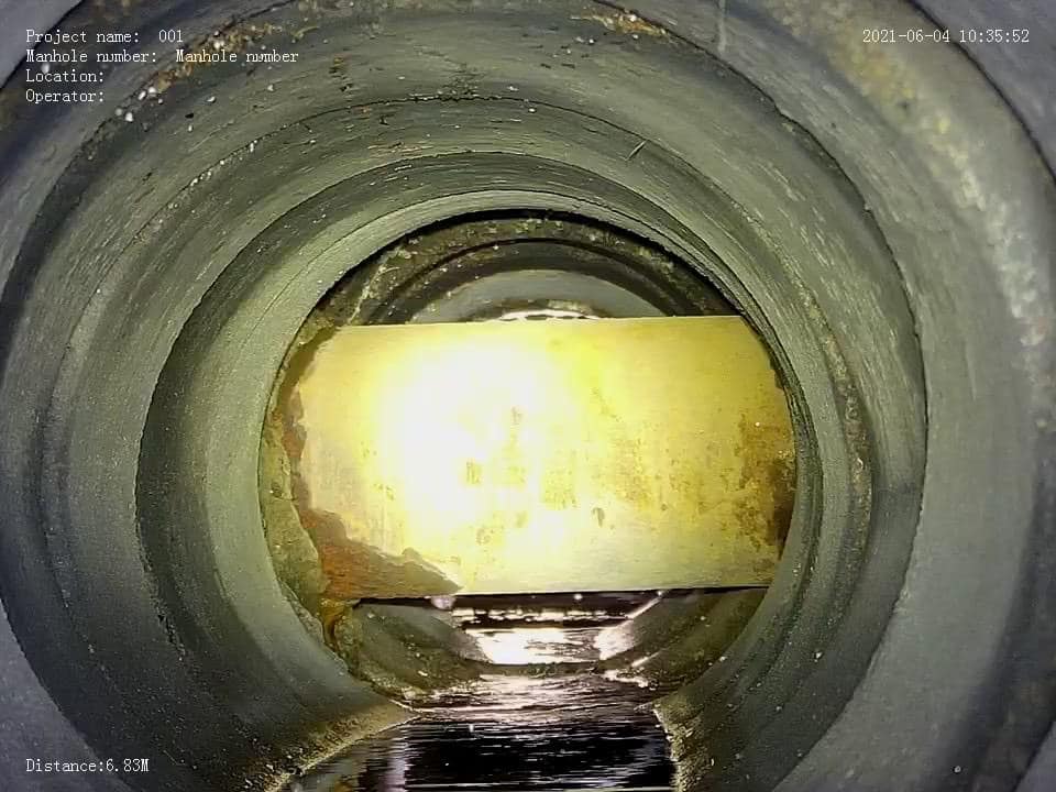    Відтоку води на  Покровській  заважає   газова  труба