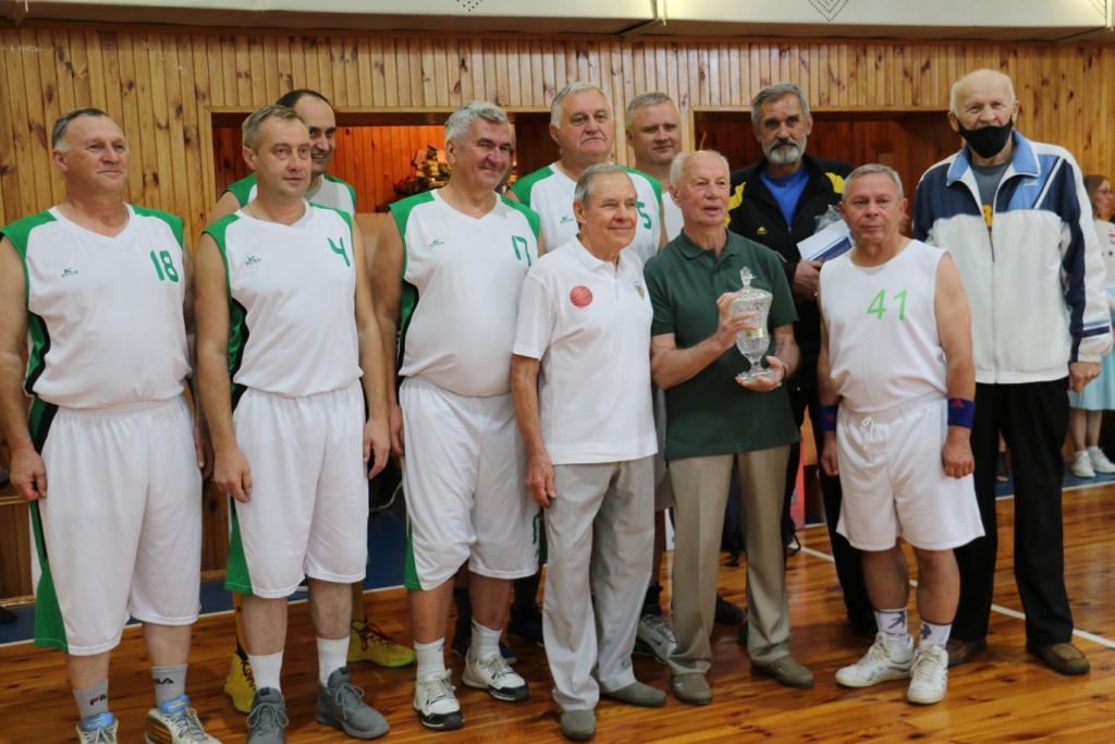 У  Житомирі стартував турнір з баскетболу серед ветеранів пам’яті Геннадія Чечури