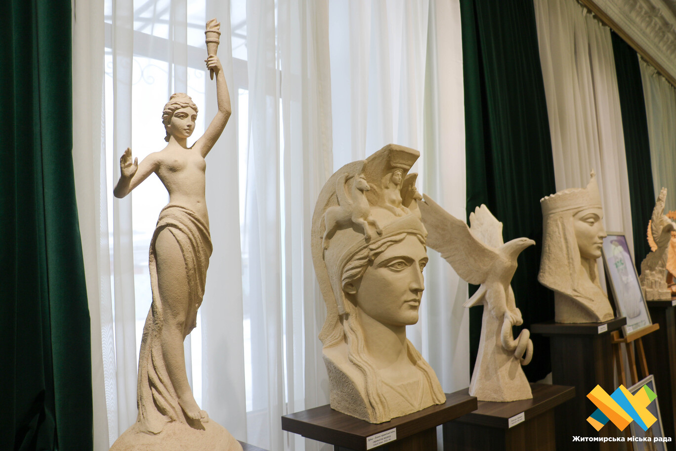У Житомирі пів року експонуватимуть унікальні роботи скульптора Олексія Леонова