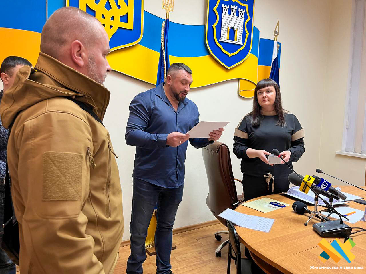   «За оборону України» «За поранення»: житомирським військовослужбовцям вручили відзнаки