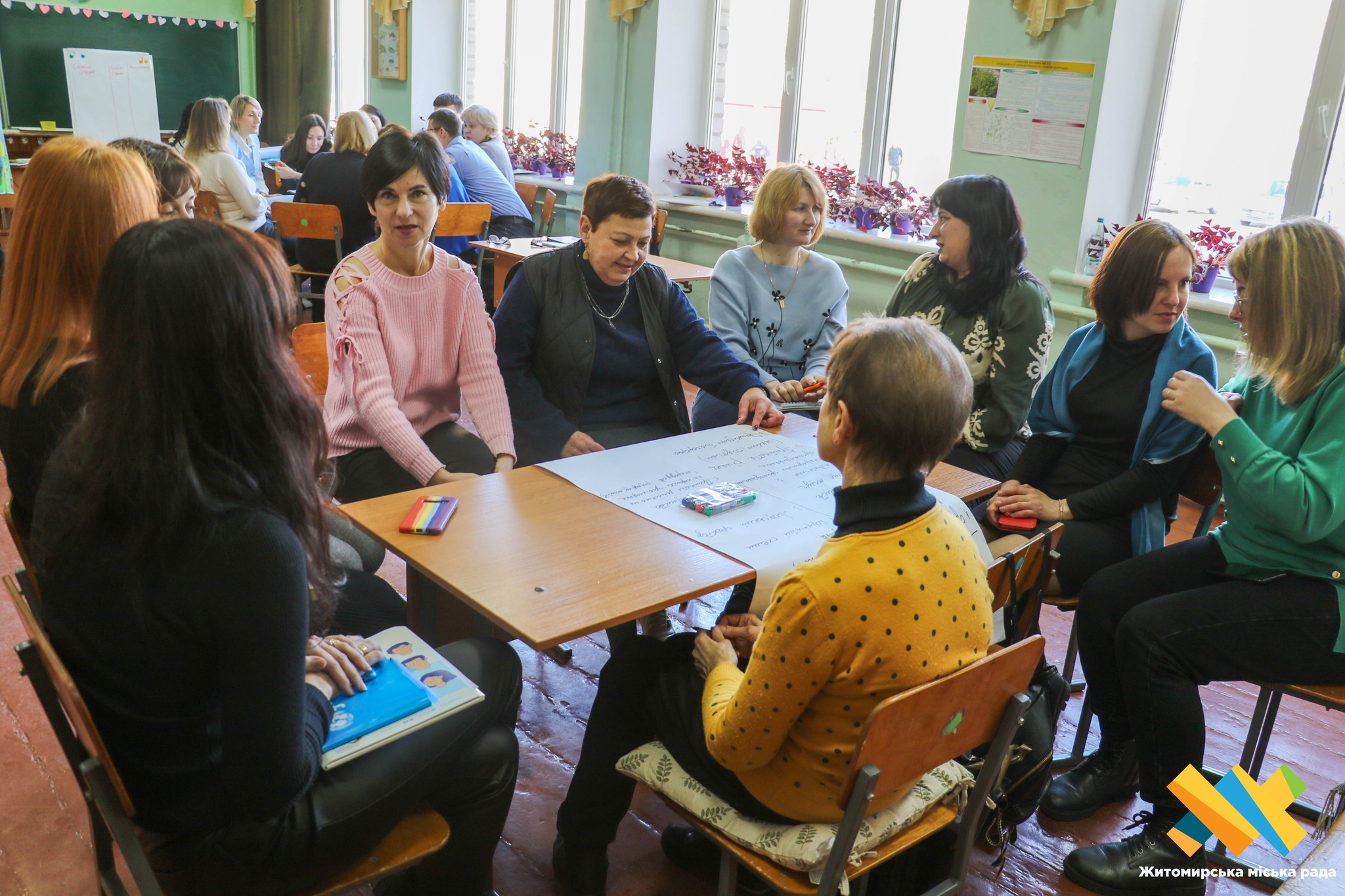 Соціальні педагоги та психологи Житомирської громади здобувають нові знання з надання соціальних послуг 